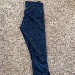 Lululemon cropped tights